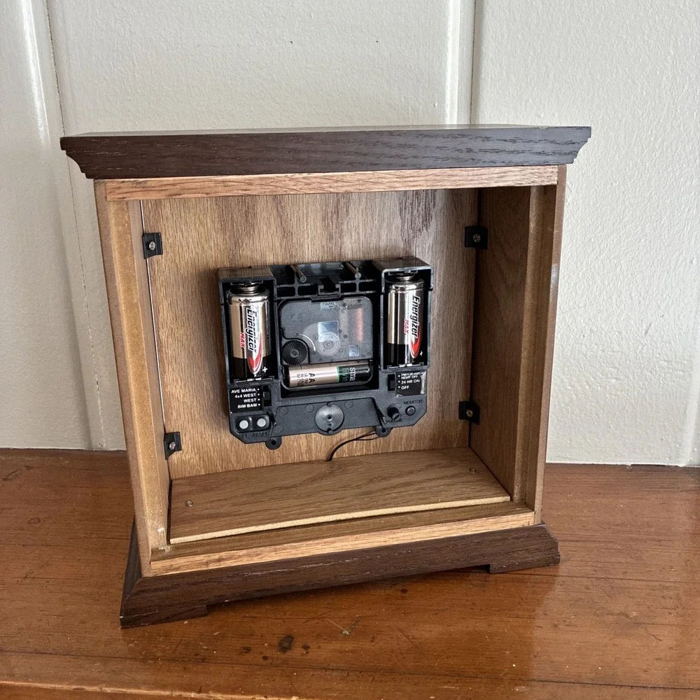 BULOVA MANTEL CLOCK -THE WOODBURY- WITH HARMONIC CHIMES B1657 - Working!!!